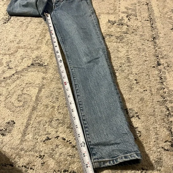 Levi's Women's Light Blue Classic Denim Jeans - Picture 3 of 15